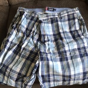 Men’s plaid shorts